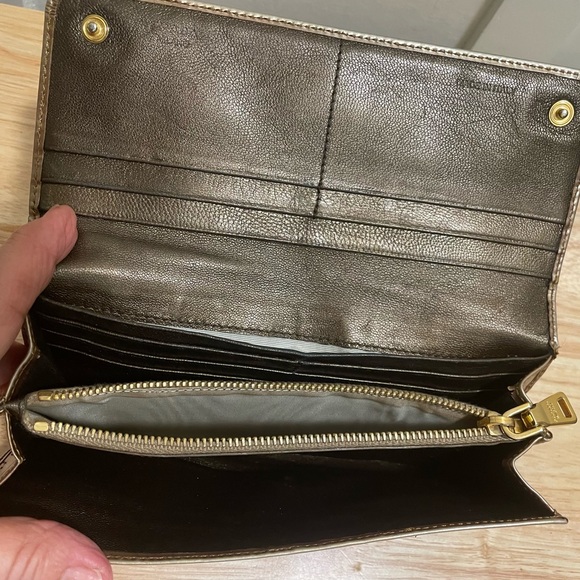 Prada Milano Wallet - Picture 6 of 15